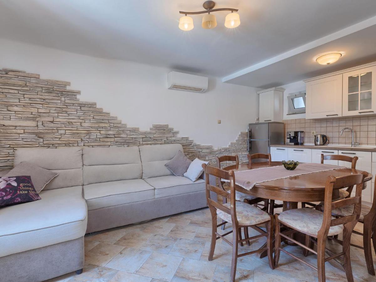 Holiday Home Evelina By Interhome ลิทซ์ยัน ภายนอก รูปภาพ
